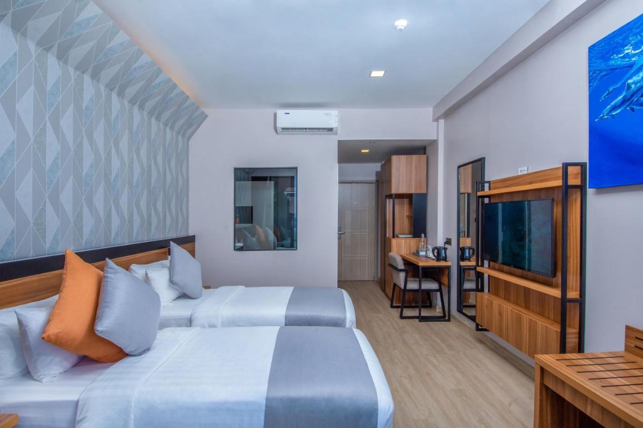 ไทรทัน เพรสทีจ ซีวิว แอนด์ สปา Hotel มาฟุชิ ภายนอก รูปภาพ